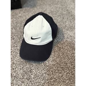 NWT Nike Active Fitted Hat S/M
